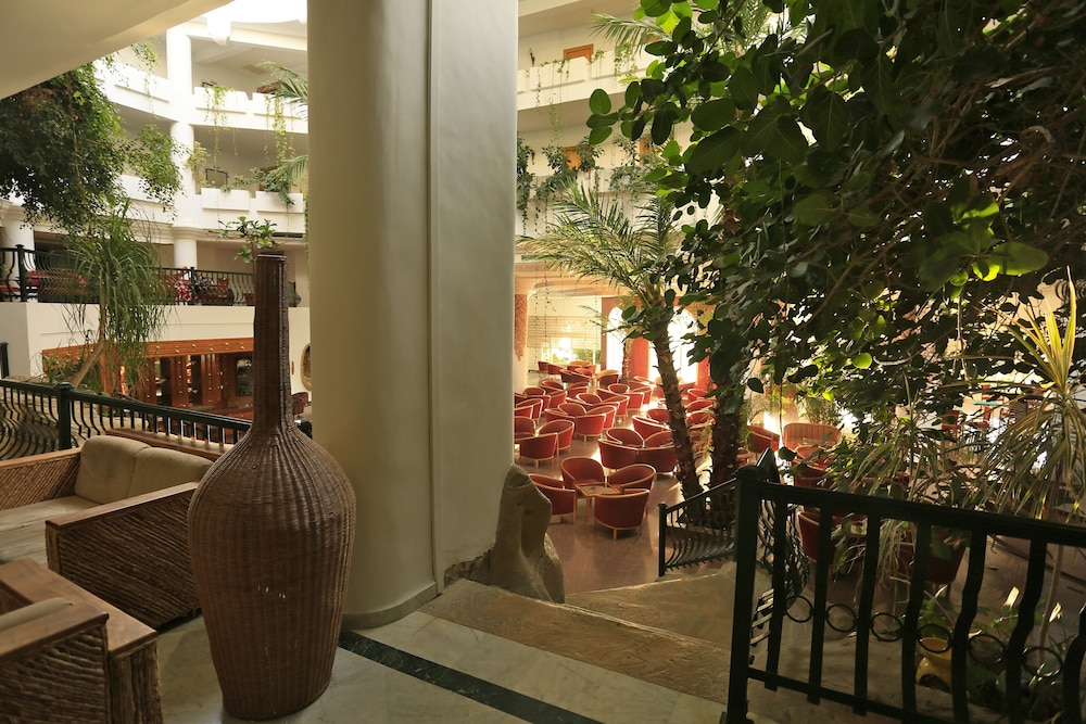 Restaurant-cafeteria