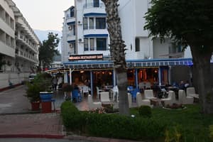 thumbnail: Outdoor dining