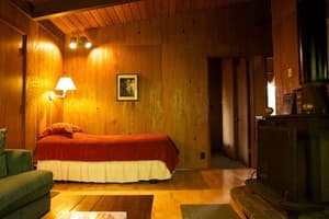 thumbnail: In-room dining