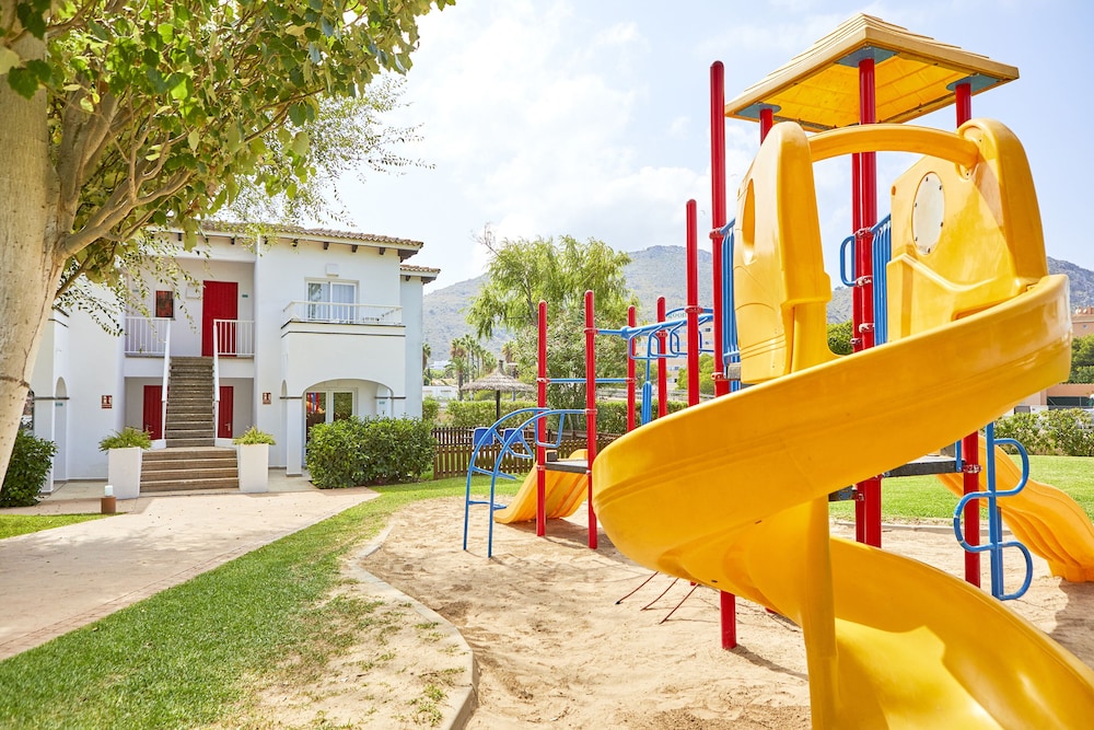 Children's play area - outdoor