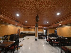 thumbnail: Bar (on property)