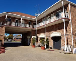 thumbnail: Exterior