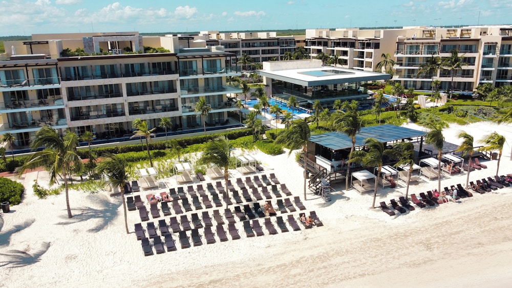 Beach/ocean view