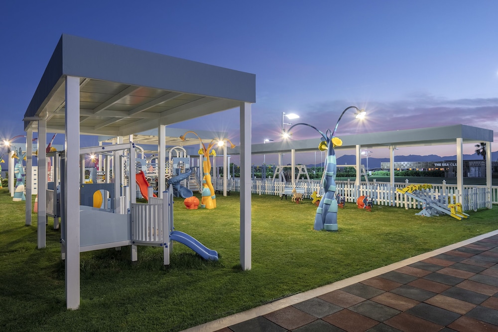 Children's play area - outdoor