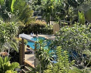 thumbnail: Front of property