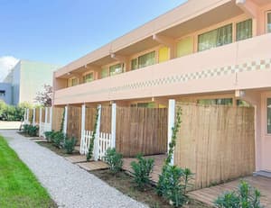 thumbnail: Front of property