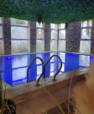 thumbnail: Pool