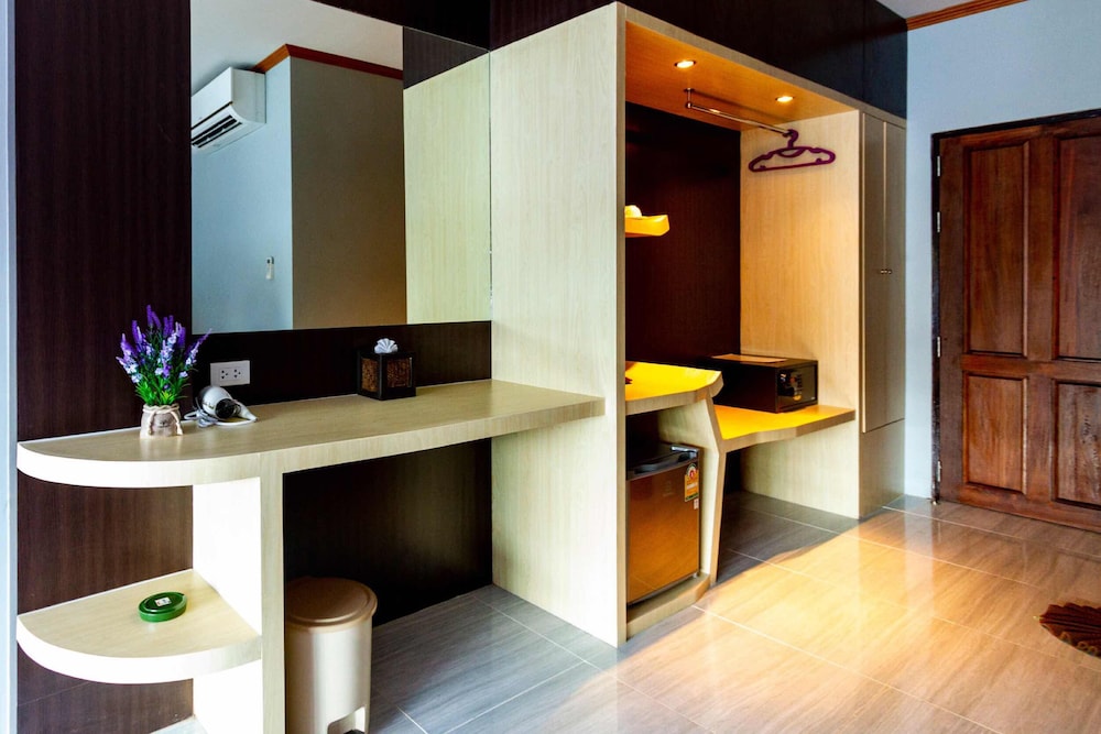 In-room business center