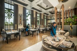 thumbnail: Restaurant
