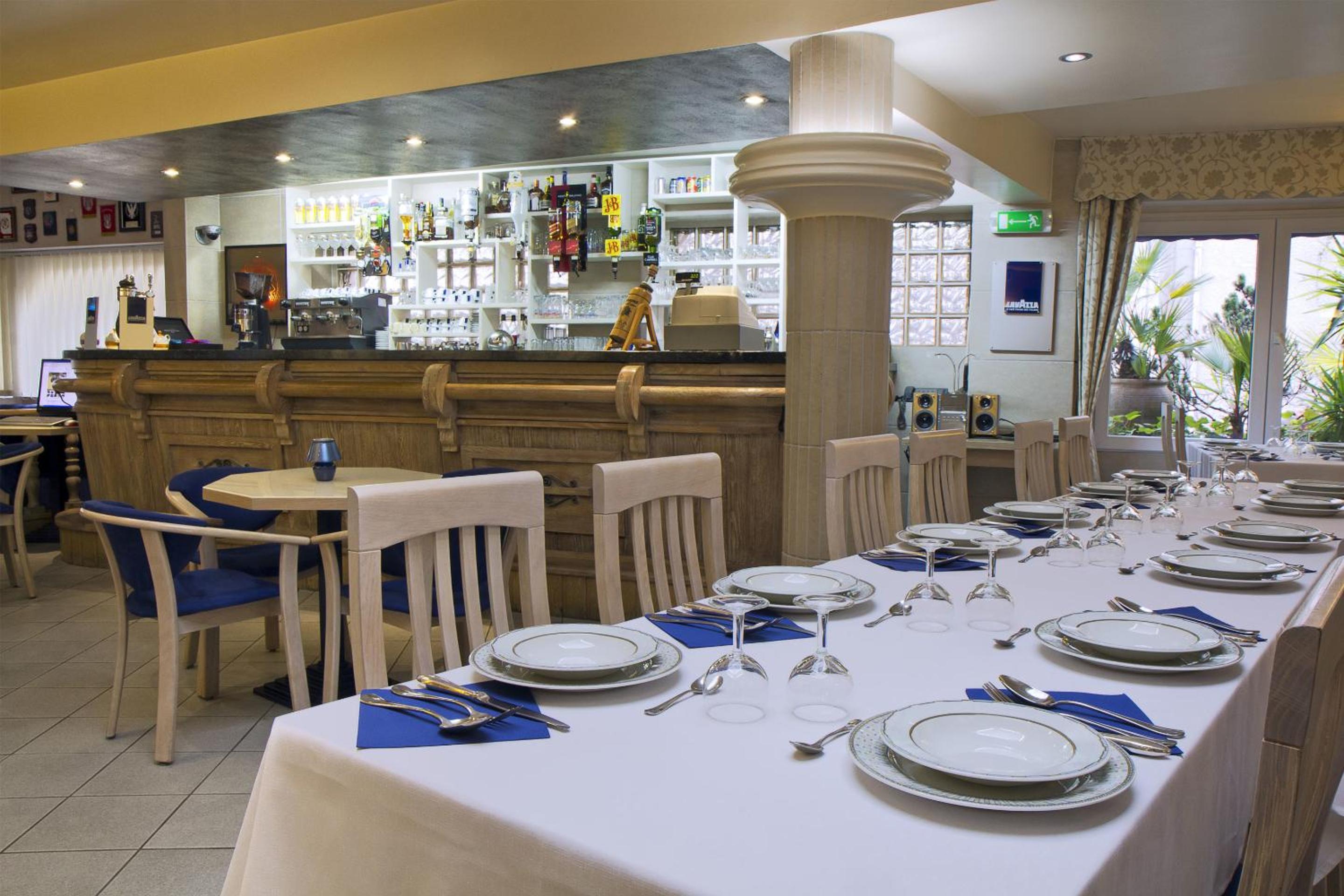 Restaurant-cafeteria