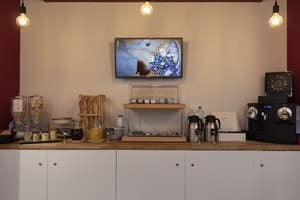 thumbnail: Breakfast area