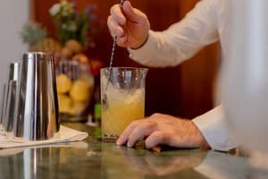 thumbnail: Bar (on property)
