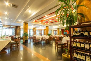 thumbnail: Restaurant