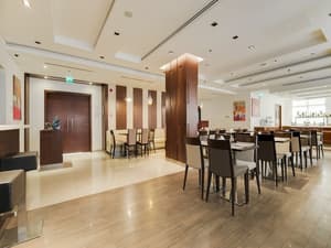 thumbnail: Restaurant