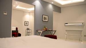 thumbnail: Room amenity