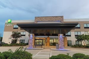 thumbnail: Exterior