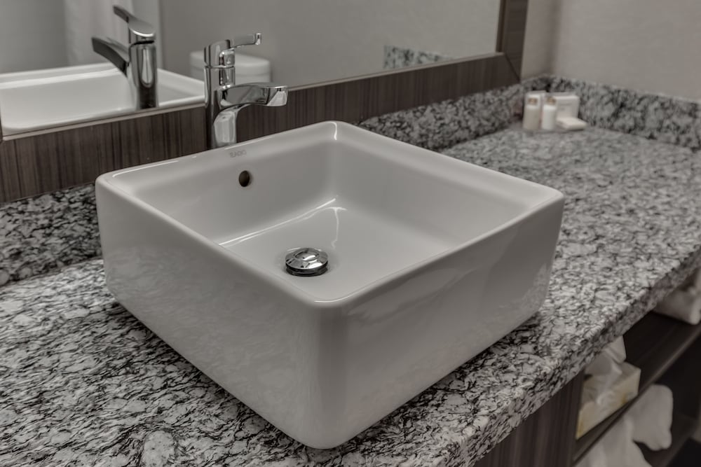 Bathroom sink