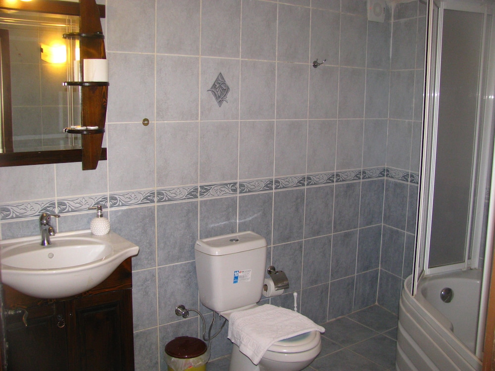 Jetted tub