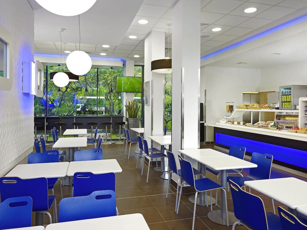 Restaurant-cafeteria