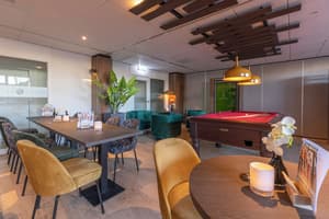 thumbnail: Bar (on property)