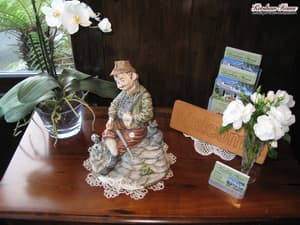 thumbnail: Interior entrance