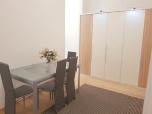 thumbnail: In-room dining