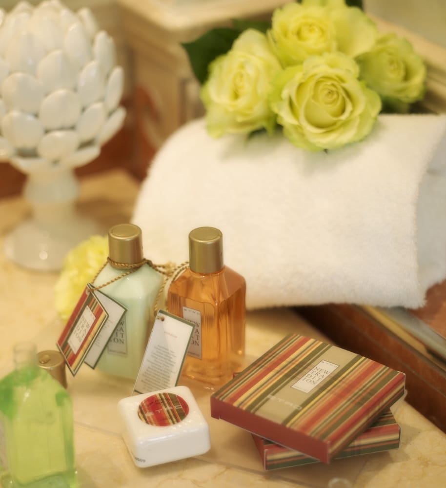Bathroom amenities