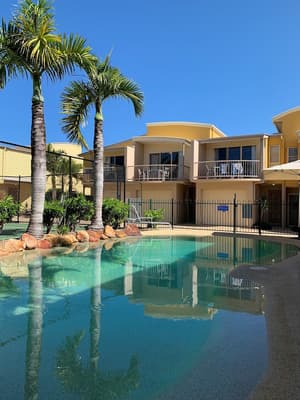thumbnail: Exterior