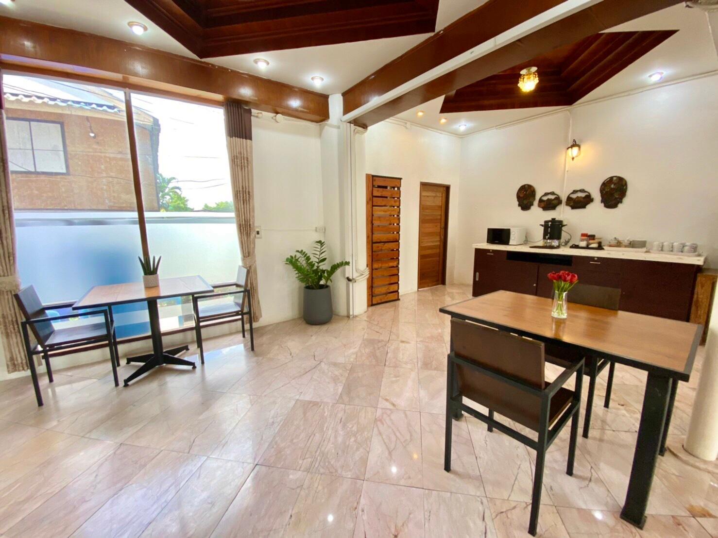 Restaurant-cafeteria