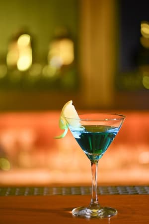 thumbnail: Bar (on property)