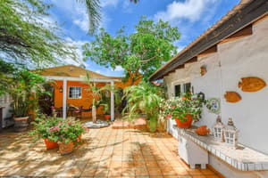 thumbnail: Terrace/patio