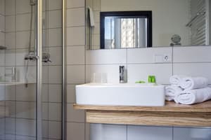 thumbnail: Bathroom shower