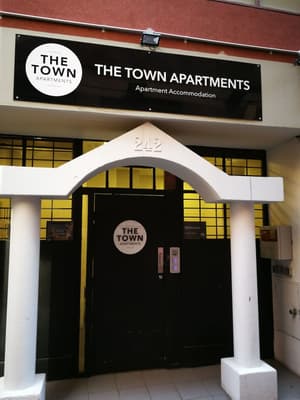 thumbnail: Front of property