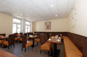 thumbnail: Breakfast area