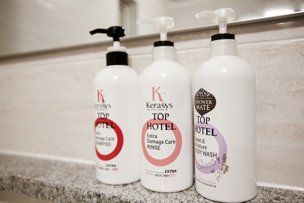 Bathroom amenities