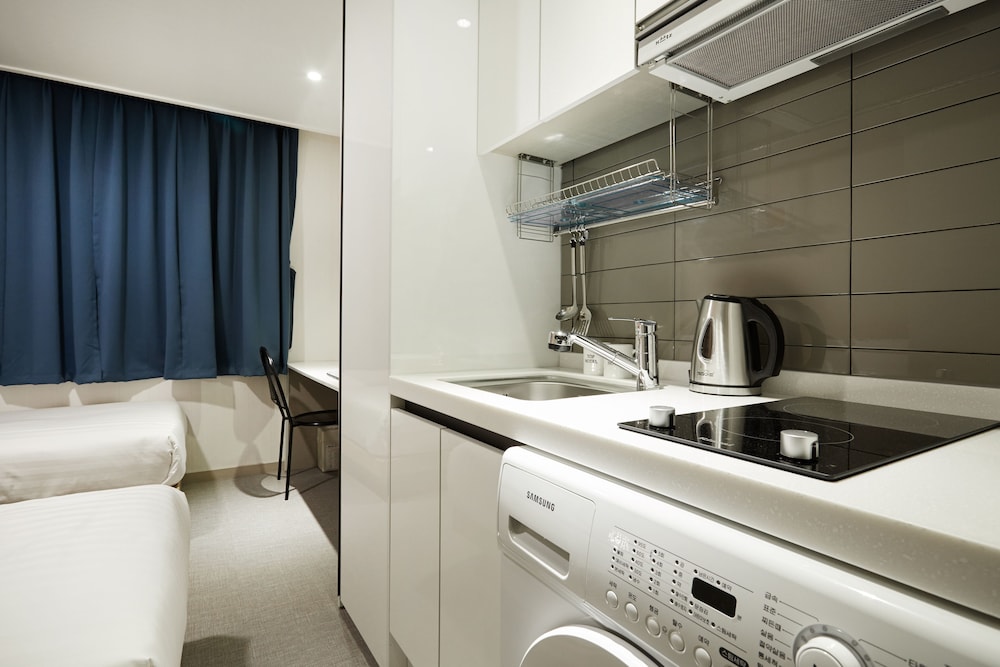 Private kitchenette