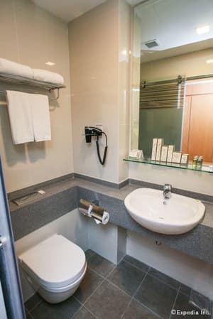 thumbnail: Bathroom