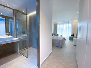 thumbnail: Bathroom sink