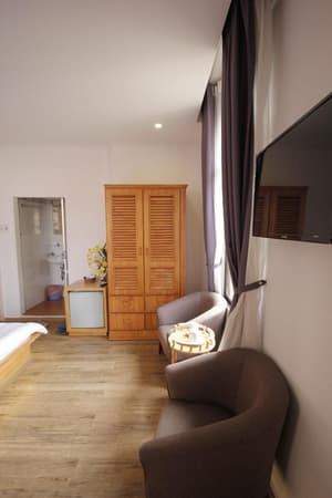 thumbnail: Room