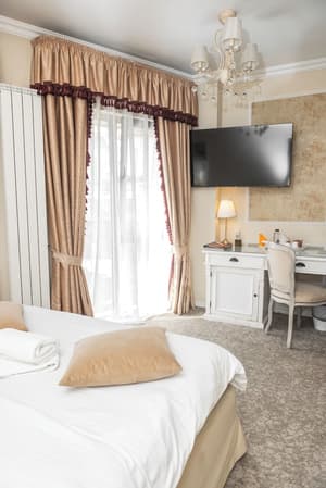 thumbnail: Room