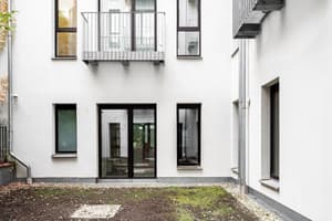 thumbnail: Courtyard