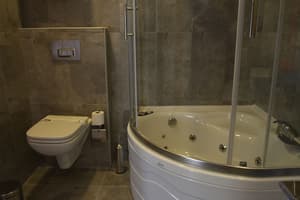 thumbnail: Jetted tub