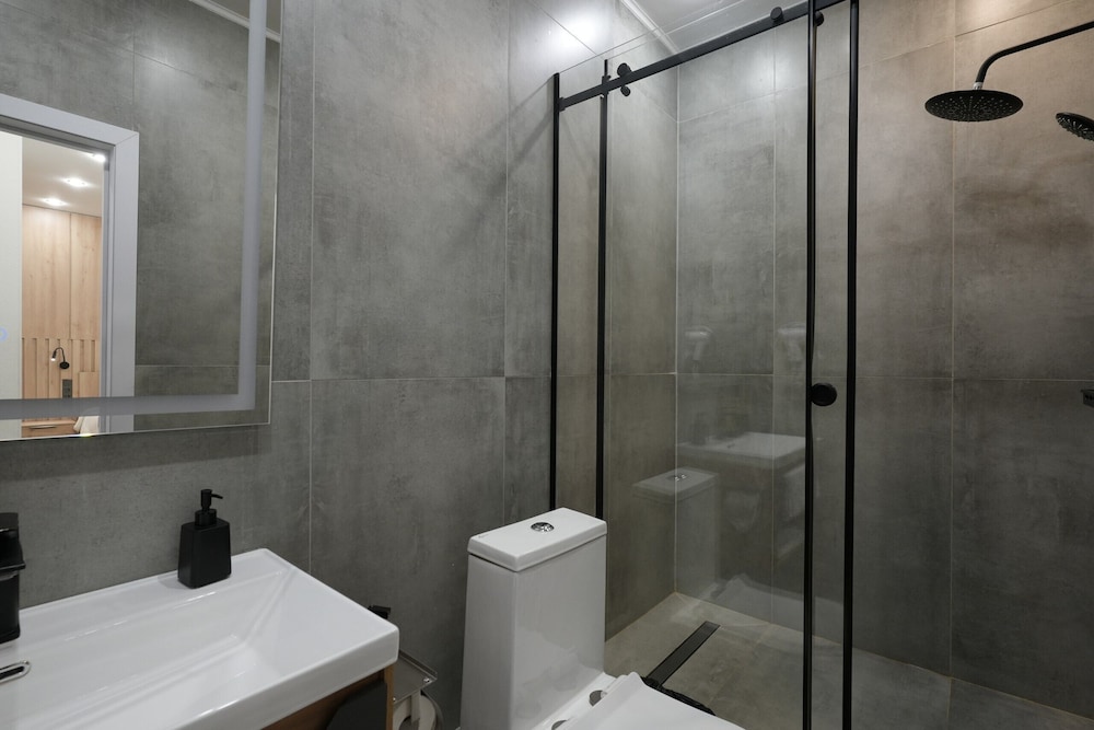 Bathroom shower