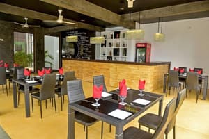 thumbnail: Restaurant