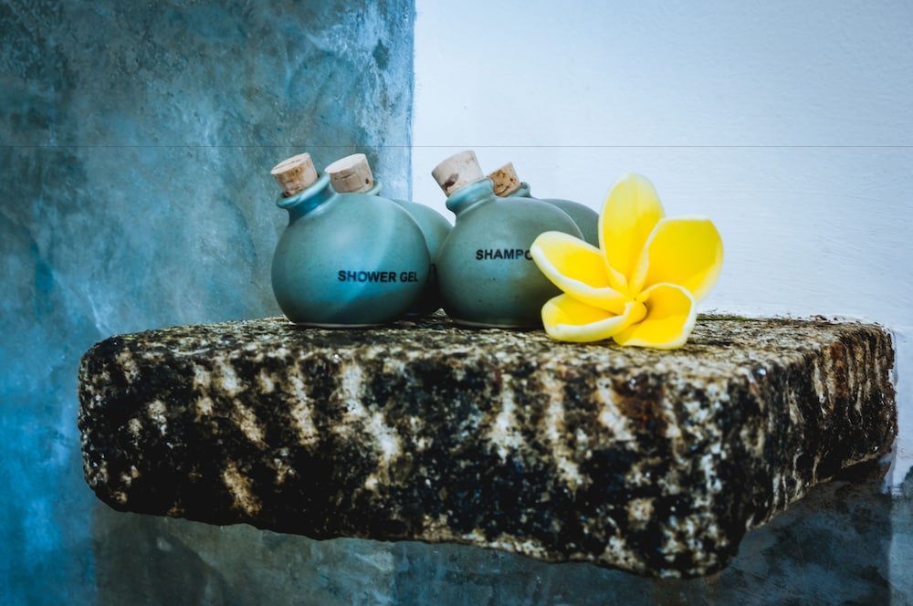Bathroom amenities