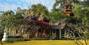 thumbnail: Property grounds