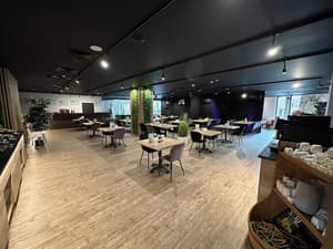 thumbnail: Reception