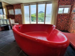 thumbnail: Deep soaking bathtub
