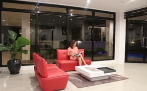 thumbnail: Lobby sitting area
