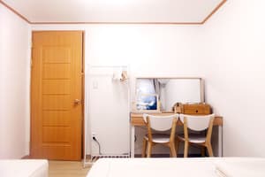thumbnail: Room